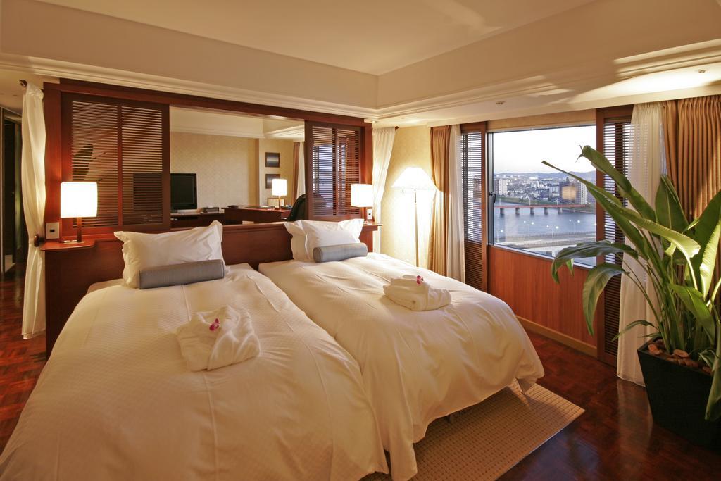 Miyazaki Kanko Hotel Bagian luar foto
