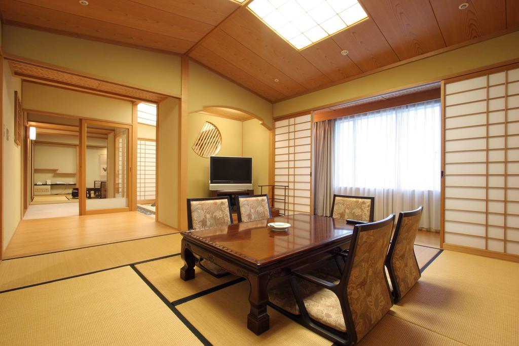 Miyazaki Kanko Hotel Bagian luar foto